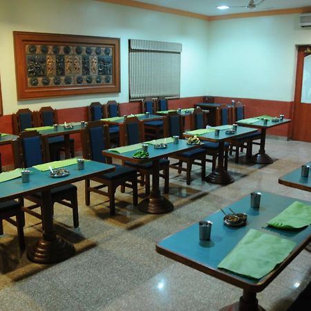 New Woodlands Hotel Chennai Exterior foto