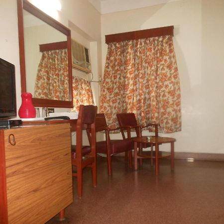 New Woodlands Hotel Chennai Exterior foto